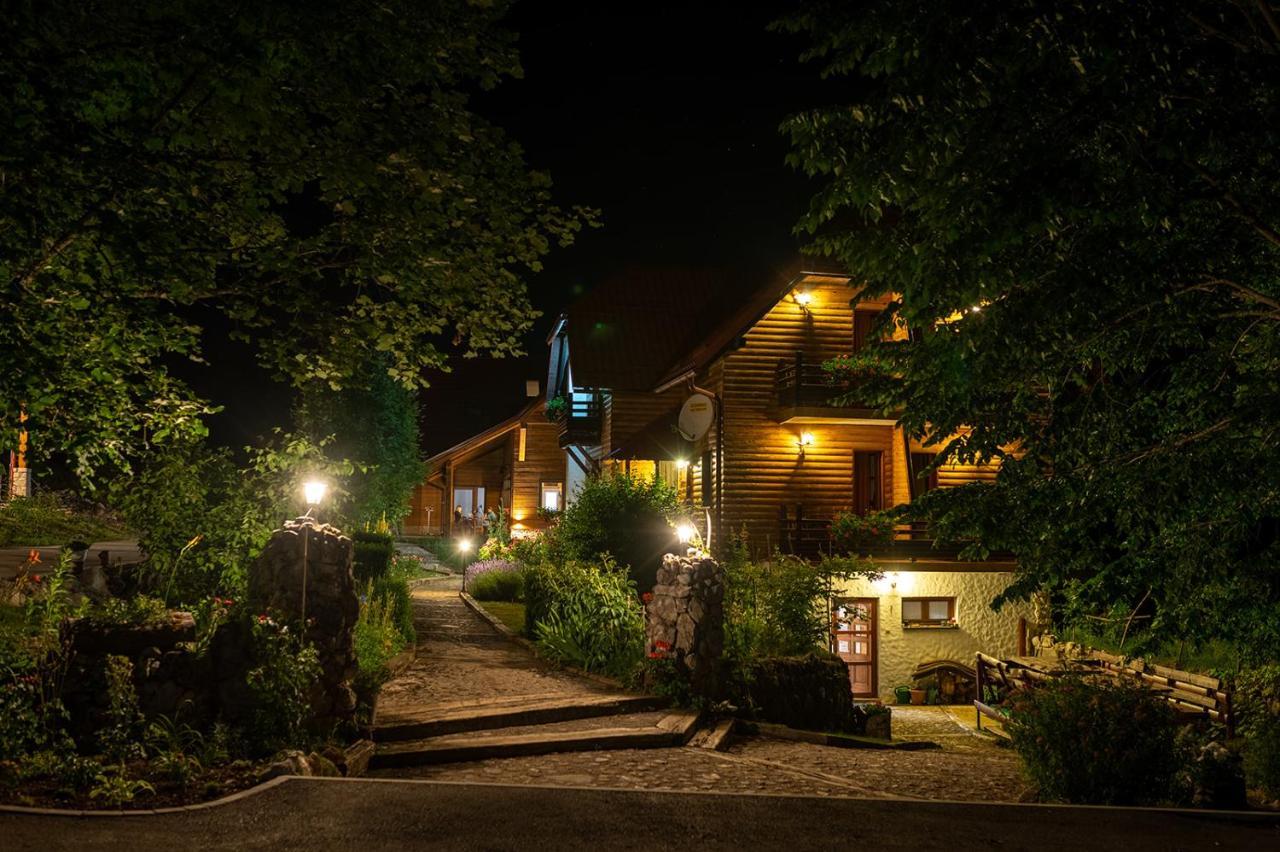 Pension Mrzlin Grad Korenica Exterior foto